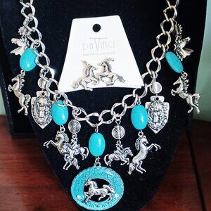 NEW  DaVinci Southwest Horse Necklace